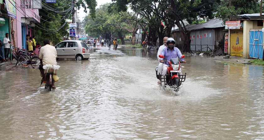 डुबानमा परेर विराटनगरको २५ सय घर डुबानमा