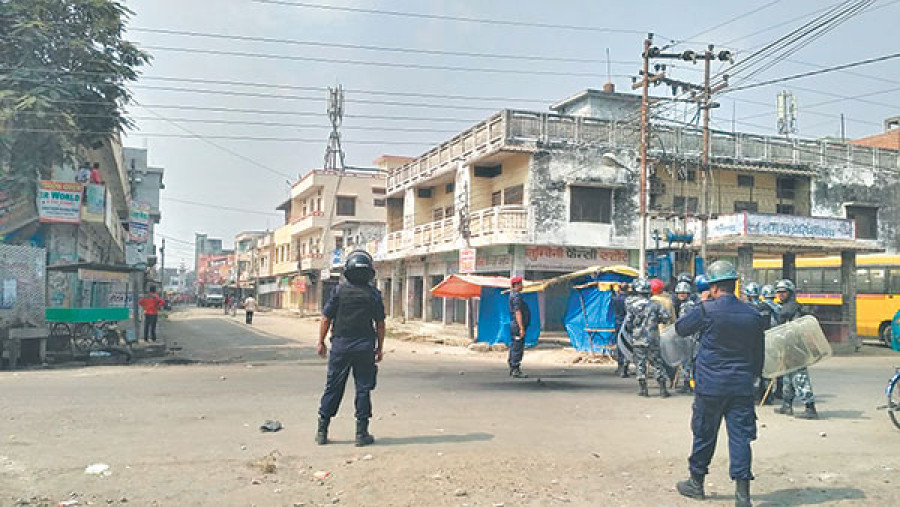 अधिकारीहरूले सुनसरीमा नेपाल-भारत सीमा खोल्न आग्रह गरे