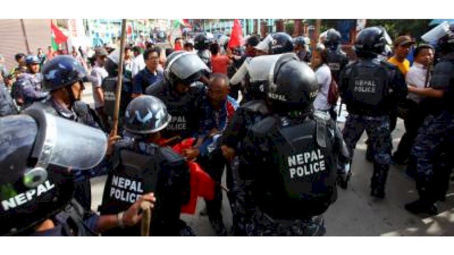जनकपुरमा प्रचण्ड – नेपालका कार्यकर्ता र प्रहरीबीच झडपमा एनसीपी नेता झा घाइते