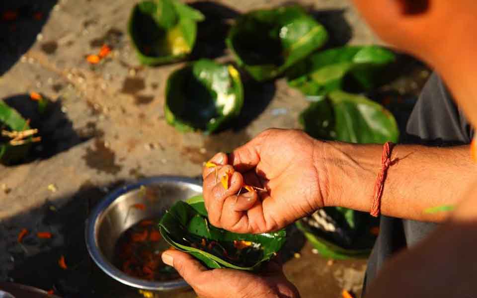 आज कुशे औँसी, बुबाको मुख हेर्ने दिन