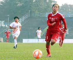 महिला साफ फुटबल च्याम्पियनसिपमा भुटान संग खेल्दै नेपाली टोलि