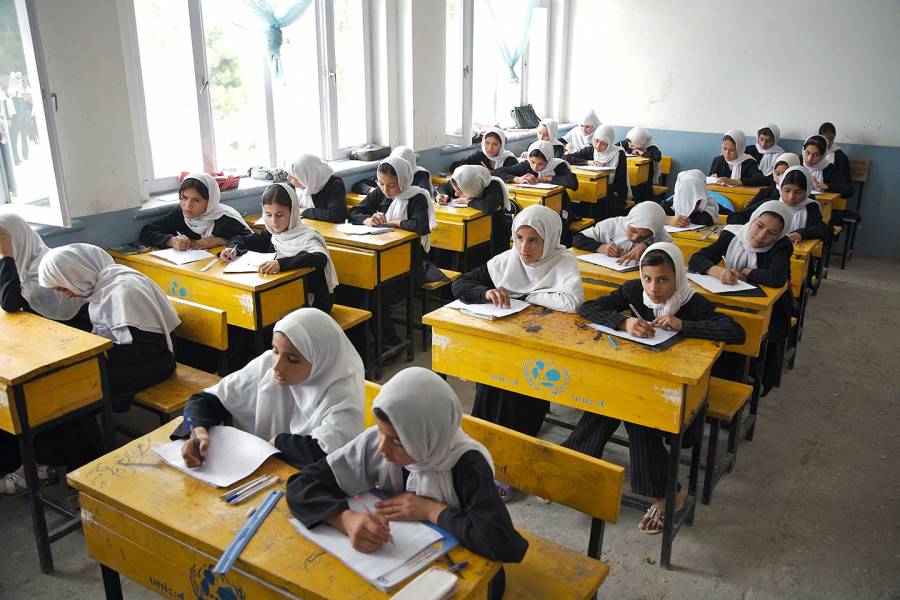 तालिबानले अफगानिस्तानका विद्यालय खुलेपछि सबै किशोरीलाई पढ्न दिने
