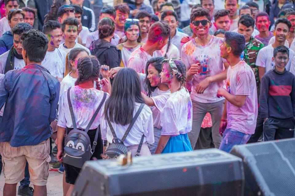 तराइ मधेशमा आज होली पर्व मनाईंदै