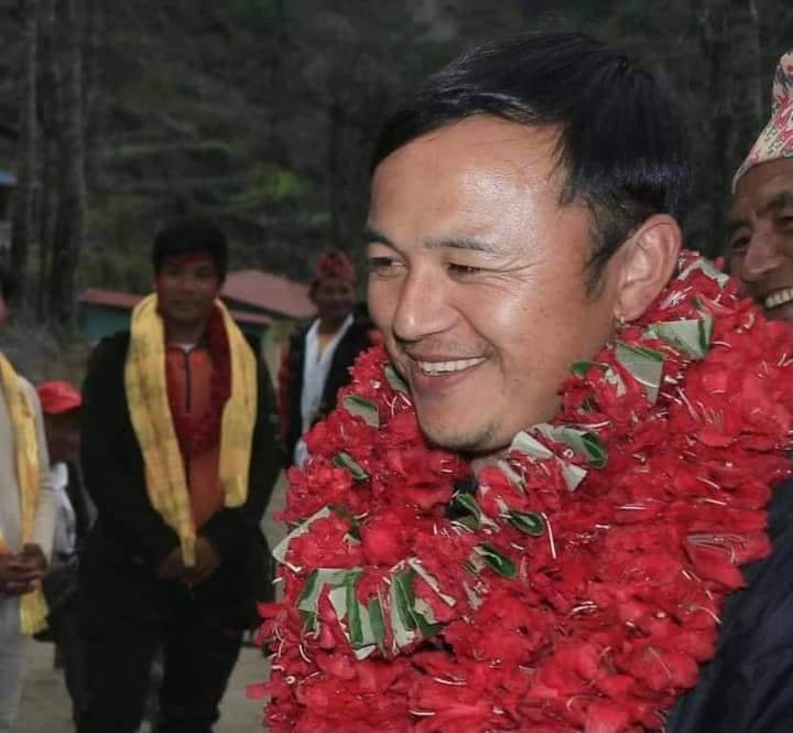 युवा नेता प्रकाश खालिङको उम्मेदवारी