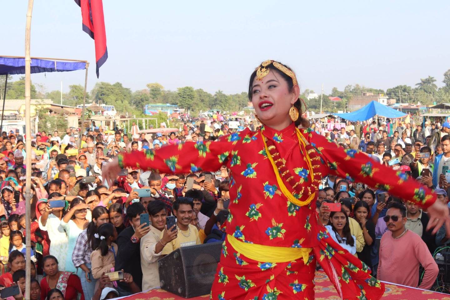 विनय रावललाई भोट माग्दै बर्दियामा सुष्मा कार्कीको डान्स