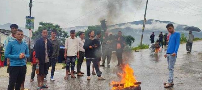 विनोद शाही हत्या प्रकरणका अभियुक्तलाई धरौटीमा छोडिएको भन्दै अछाममा प्रदर्शन