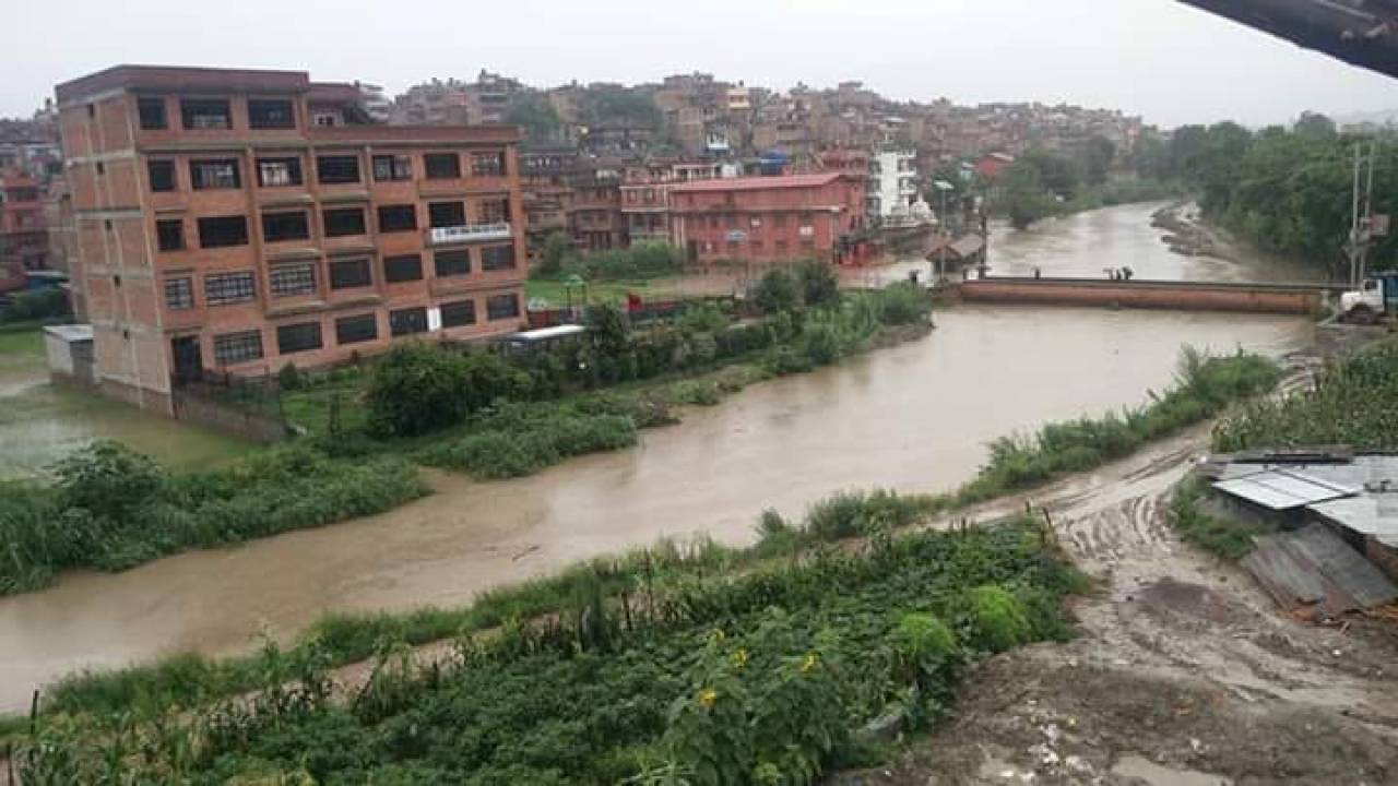 भारी वर्षाका कारण हरेक वर्ष हनुमन्ते नदीमा बाढी