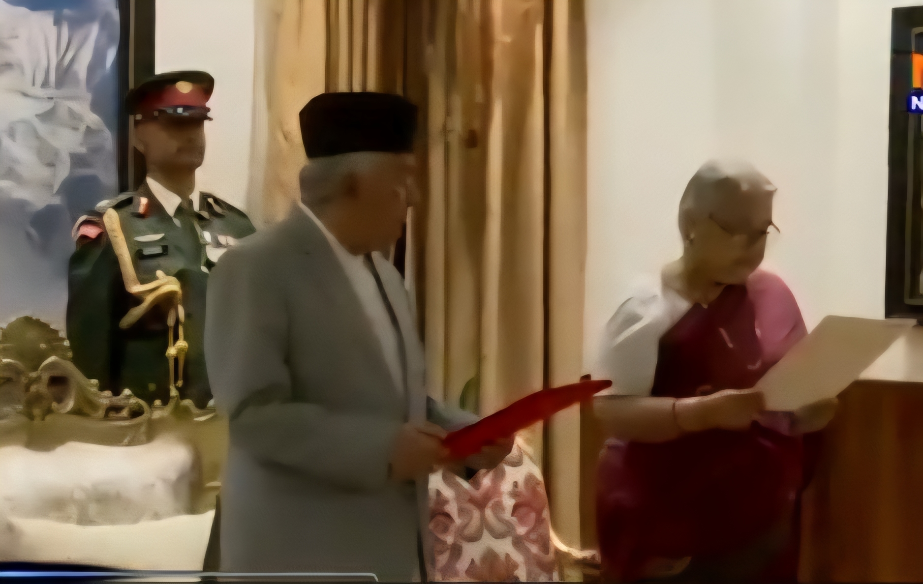 सुशीला कार्कीले लिइन्‌ प्रधानमन्त्रीको शपथ