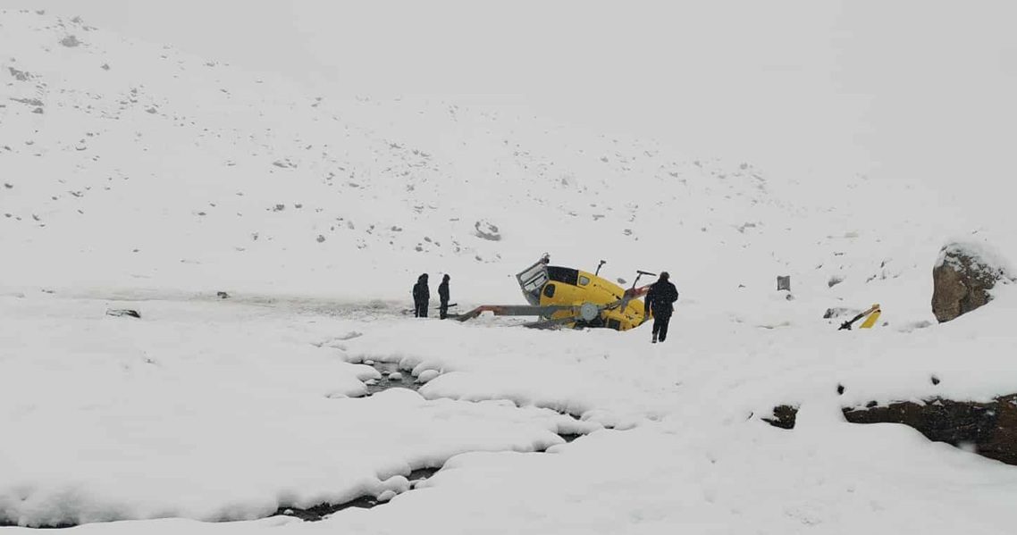 सोलुखुम्बुको लोबुचेमा हेलिकप्टर दुर्घटना, चाल​क विवेक खड्का स​कुश​ल
