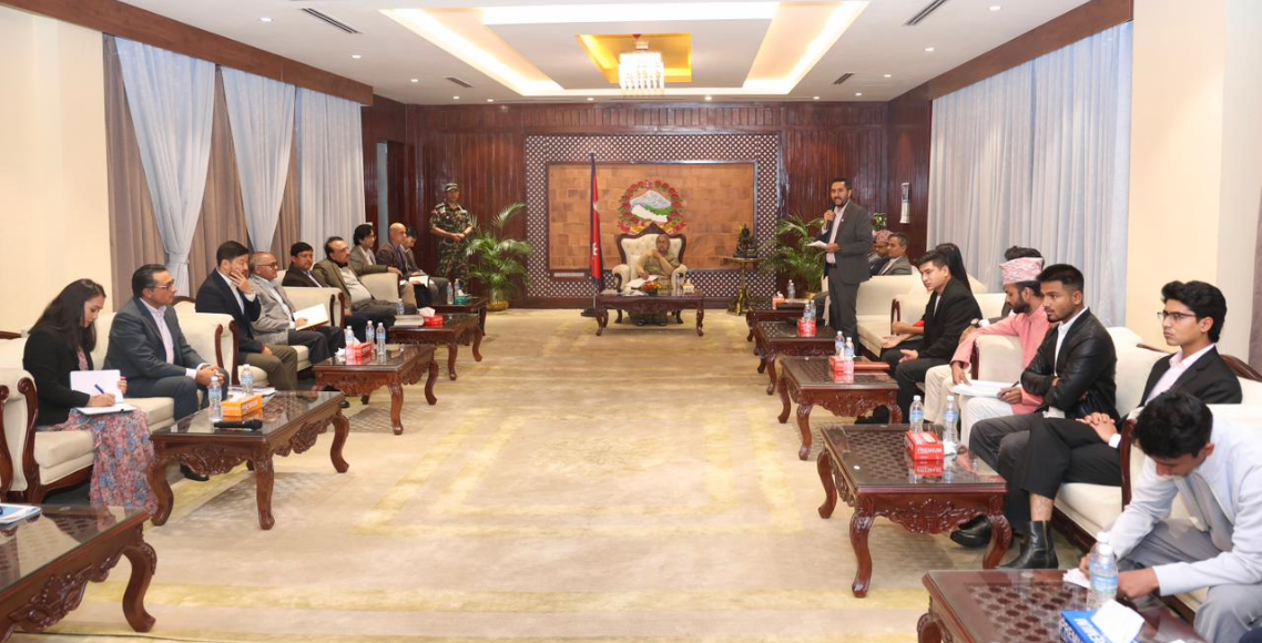 संसद् पुनर्स्थापना गरेर जेनजीको माग सम्बोधन ग​रौ – त्रिपक्षीय वार्तामा एमाले