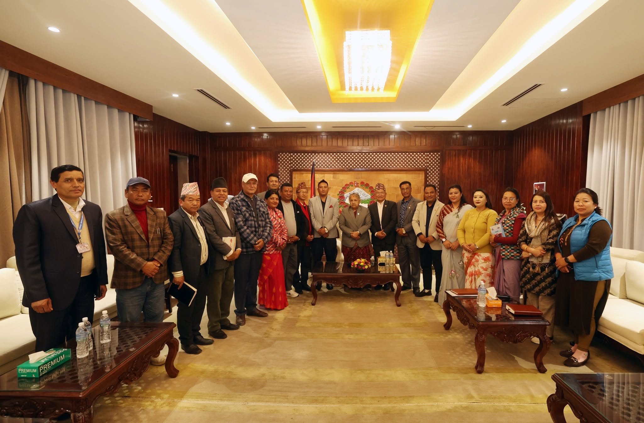 प्रधानमन्त्री कार्की र काठमाडौं उपत्यकाका मेयरहरू विच छलफल