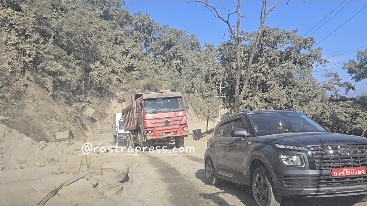 दाउन्ने सडकखण्डमा वैकल्पिक मार्ग प्रयोग गर्न विभागको आग्रह