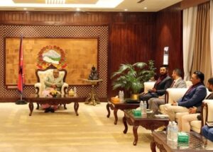 प्रधानमन्त्रीसँग लामिछानेको भेट, जेनजीसँगको सम्झौता कार्यान्वयन ग​र्ने आग्र​ह​